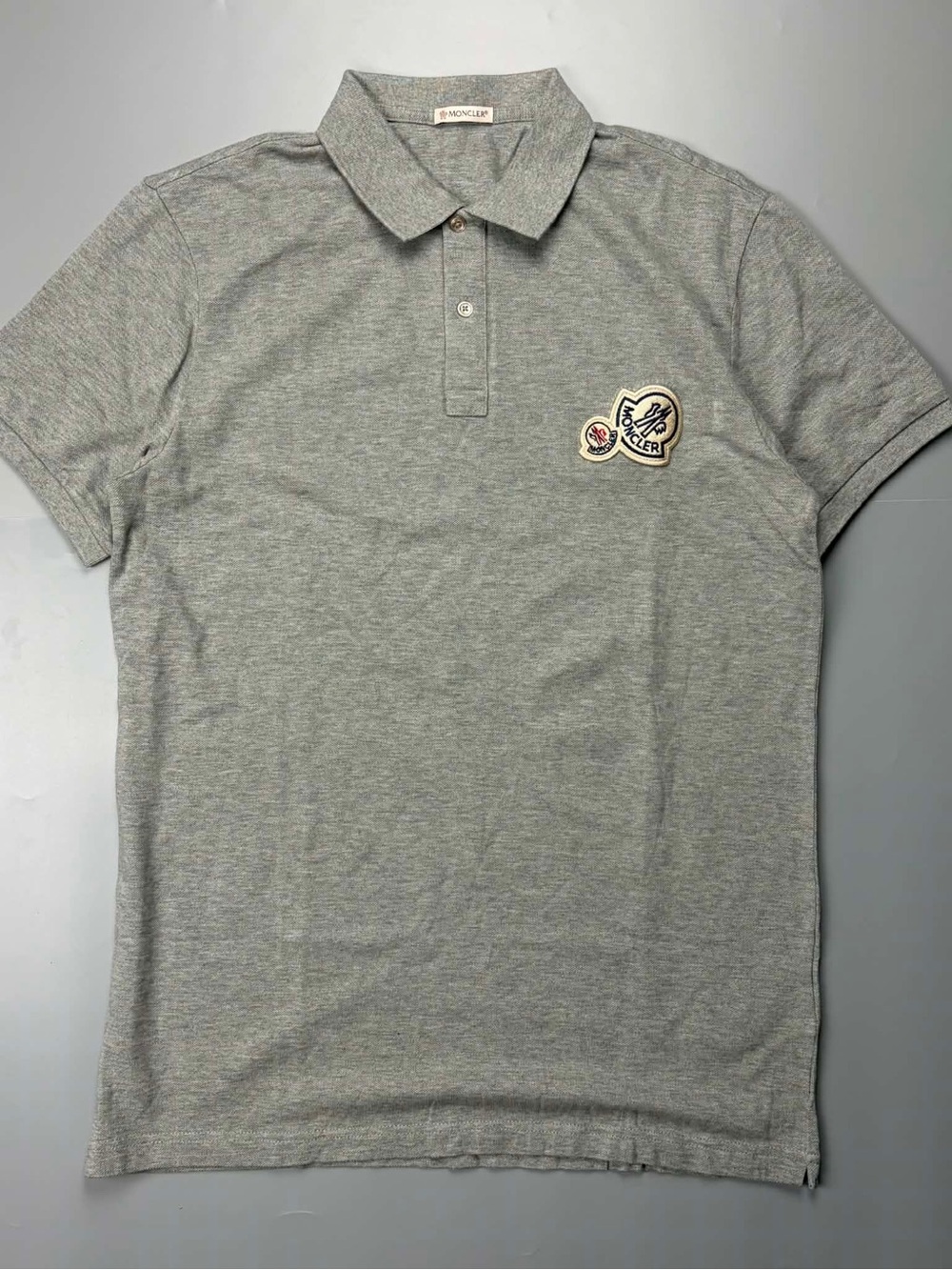 Authentic Moncler Gray Logo Patch Polo Shirt Mens XL Cotton Short Sleeve